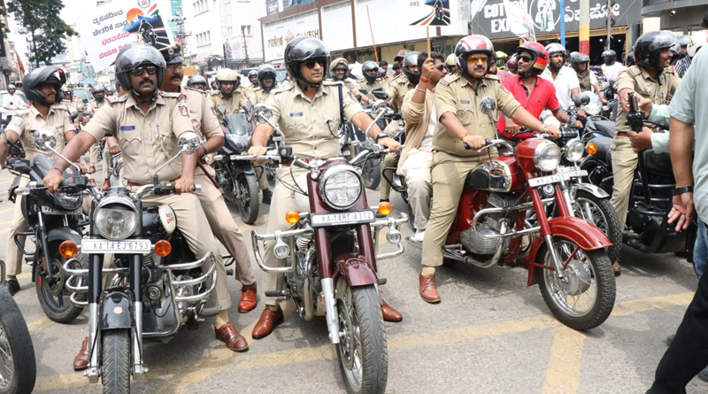 ರಾಷ್ಟ್ರೀಯ ಏಕತಾ ದಿನಾಚರಣೆ: ರಾಷ್ಟ್ರೀಯ ಮೋಟಾರ್ ಸೈಕಲ್ ರ್ಯಾಲಿಗೆ ಅದ್ದೂರಿ ಸ್ವಾಗತ ರಾಷ್ಟ್ರೀಯ ಏಕತಾ ದಿನಾಚರಣೆ: ರಾಷ್ಟ್ರೀಯ ಮೋಟಾರ್ ಸೈಕಲ್ ರ್ಯಾಲಿಗೆ ಅದ್ದೂರಿ ಸ್ವಾಗತ